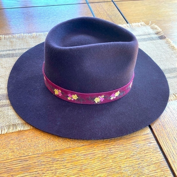 Weith + Frida Kahl women’s wool hat in a rich brown. NWT - Picture 3 of 5